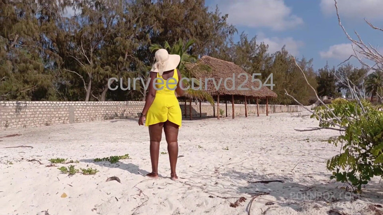 Curveecurvd254: HD 4:31 Mencari Baddie Seks Di Pantai Adakah Awak Di Sana