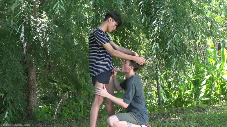 Kinky Twink: Twink futută crud