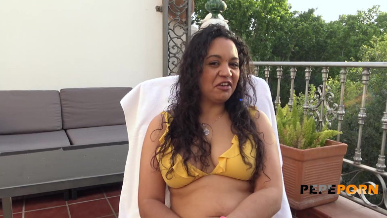 PepePorn: Patricia sol continua alla ricerca del miglior stallone! Lei lo...