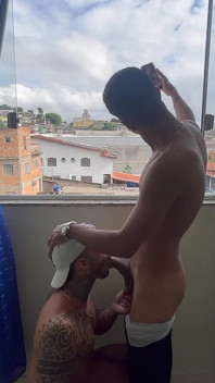 Azael Maluma Flip rucha się z Uncut Twink Hung Papi Huge Cumshot!