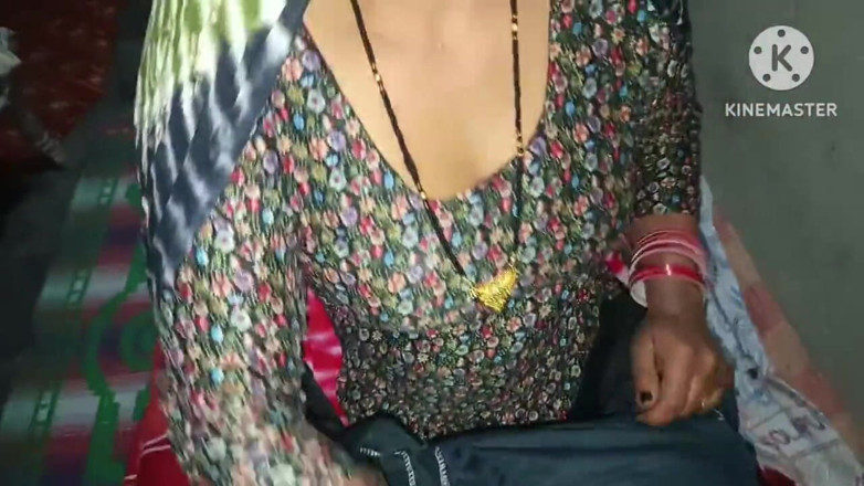 Savita5343: Mama vitregă de la sat Savita Desi și-a prins fiul vitreg...
