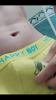 Cumming in my yellow underwear!