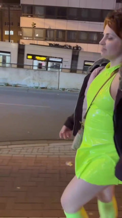 Elena917: Passeio público e se exibindo em Lingerie e meias