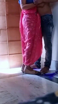 Il giorno dell'Holi, ho cambiato il colore della figa del vicino Bhabhi con il Colore