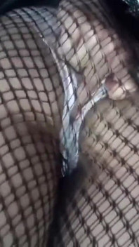 Caos autobus affollato: la sua minigonna sollevata e le curve strette guida ogni passeggero in libertà - parte 15