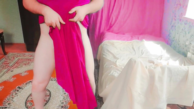 Kitty_Cross: Kalp şeklinde balon tutan muhteşem transeksüel oyuncu