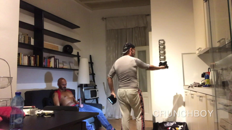Bareback porn with straight boy: Futut de un tip mai în vârstă în Milano