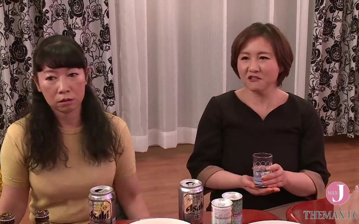 Celebrity Japan: Chỉ năm mươi tuổi! Gái già đã ly hôn bữa tiệc...