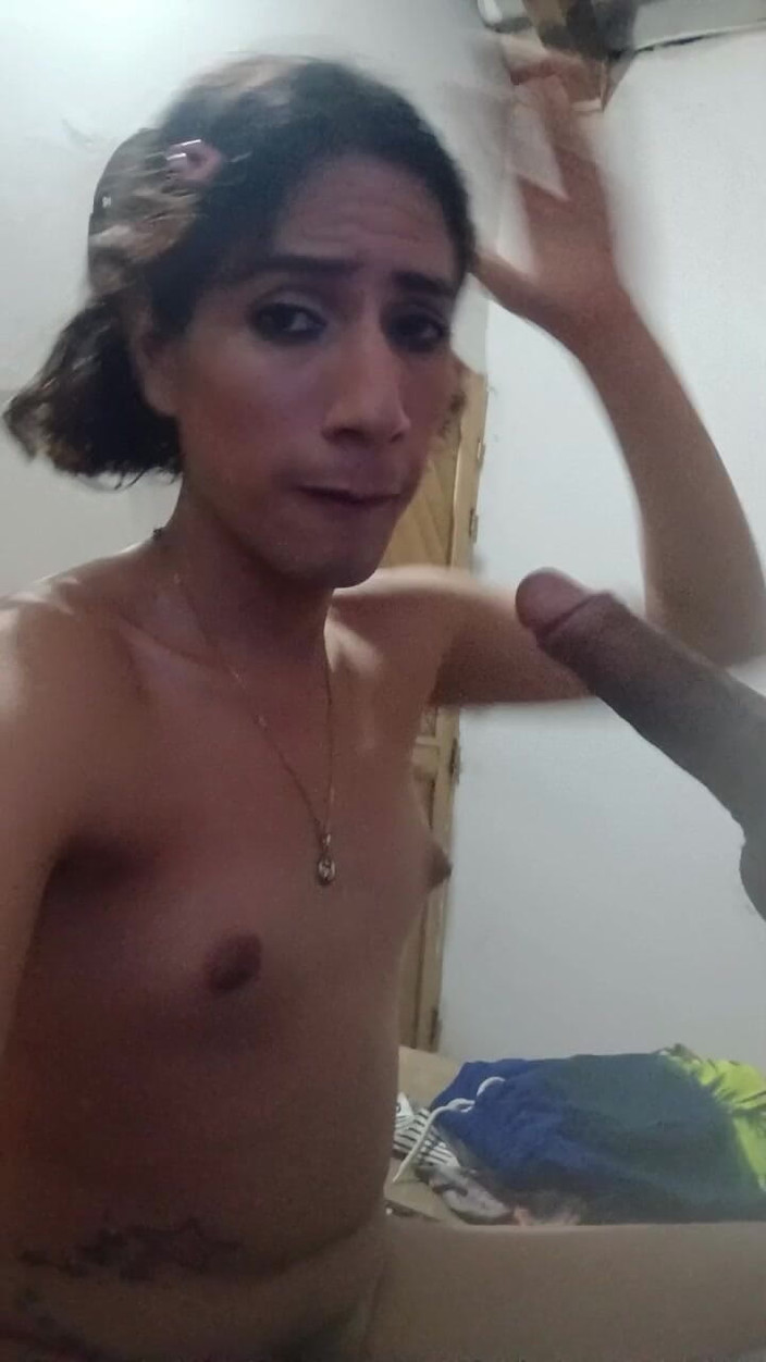 Femboy from Colombia: Nous faisons de bonnes fellations