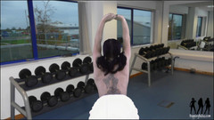 Bopping babes: Kiki Devine - bombeie seu ferro