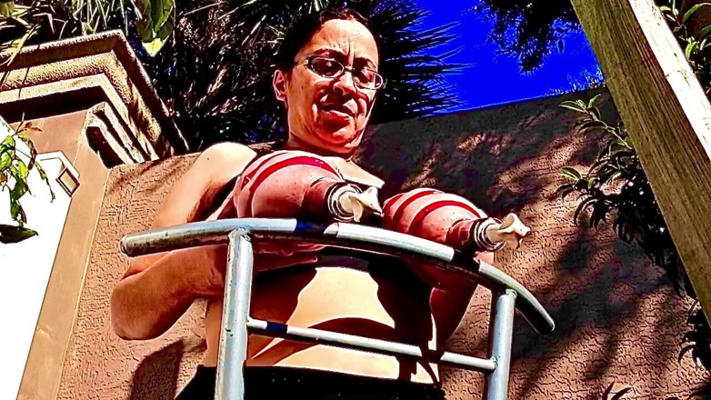 VeeVee Vixen: Sex Slave Nipple Enlargement Cam 3