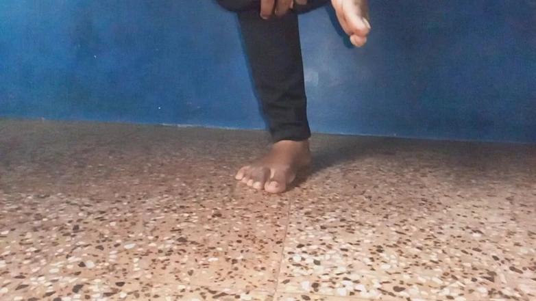 Sweet Indian cock: Hungry Indian Boy