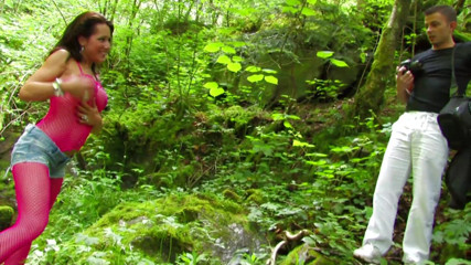 Out Sexxx: Analficken im wald in netzstrümpfen