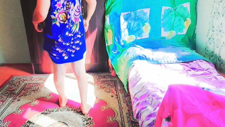 Kitty_Cross: 부드러운 햇빛에 바닥에 누워 사랑스러운 쉬멜