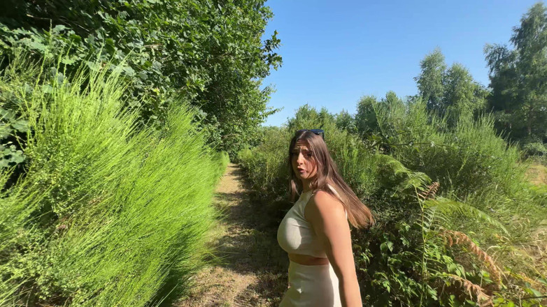 Luna Doll: Sloppy Deepthroats, Blowjob and Ball Licking in the Forest - Luna...