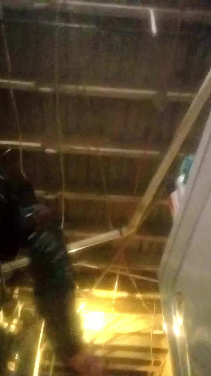 Magnumxlcody: उभयलिंगी आदमी डिल्डो का उपयोग करता है और सोचता है कि उसे एक बड़ा चाहिए।