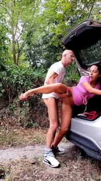 Bawa aku kembali ke kampus dan aku di dalam mobil