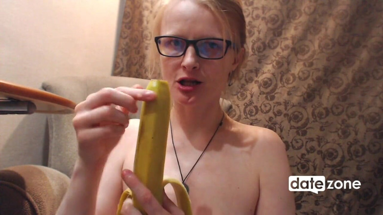 Datezone: Blondýnka a Banán