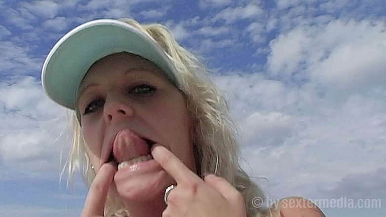 Beachbitches: Nahá kunda na klipech