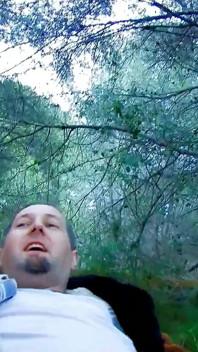 Versautes, dünnes teen zoe von stiefvater im wald gefickt