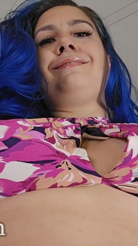 第一人称视角早点回家，被你丰满的占主导地位的女友插菊花