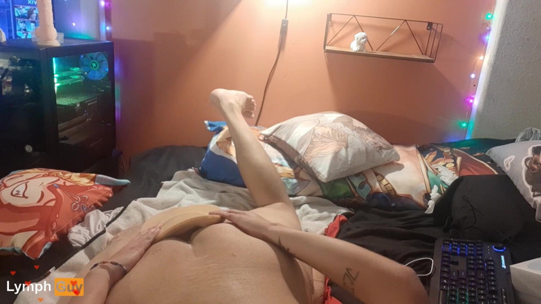 Lymph Guy: Gehandicapte man geeft een show voor een vriend en berijdt...