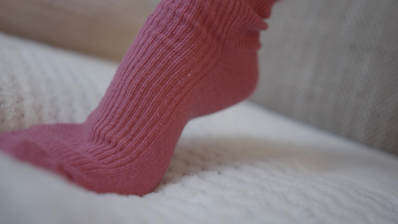 Jasmine RougeXXX: Blonde MILF Teases with Her Perfect Feet