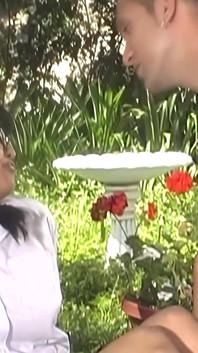 Mika tan châu Á nóng bỏng đáng kinh ngạc được đụ bộ ngực đồ sộ và được đụ kiểu chó