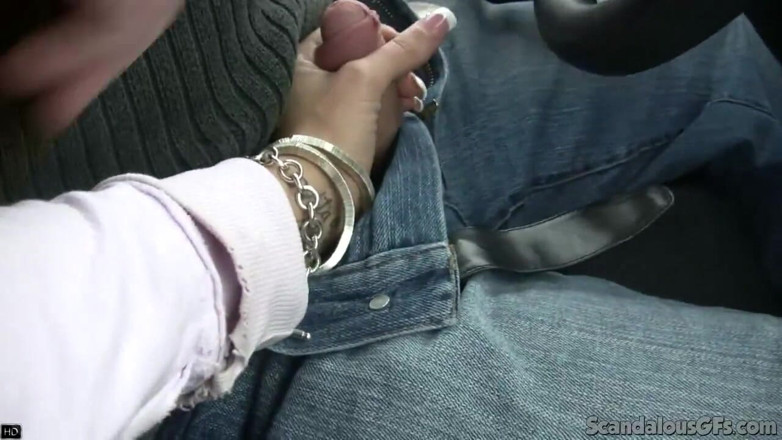 Scandalous GFs: Une bombasse sexy va avec son copain faire du shopping