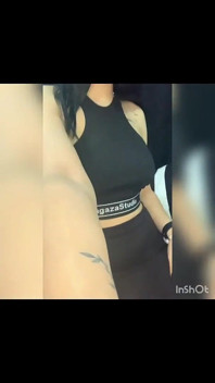 Masturbação no Trabalho com Roupa de Meia-Média