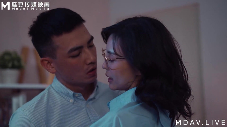 ModelMedia Asia: Man-0003 Love That Can't Be Touched