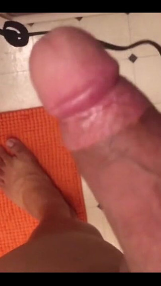 UnderXiaoQiang: Dělá někdo