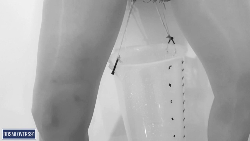 Pee in a Bucket Made Me Cry (Bdsmlovers91)