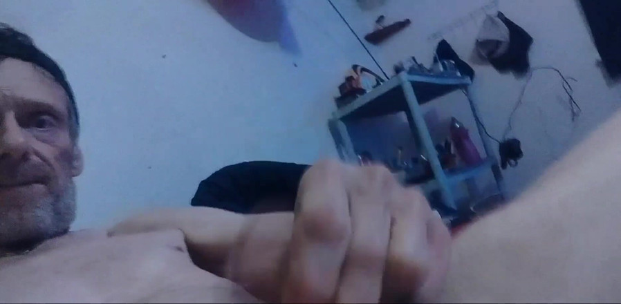 RoyToyBoi: Avviso masturbazione