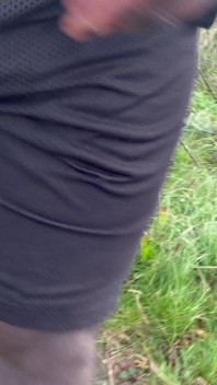 Also, ich ziehe mein Short, Commando an und ging spazieren.