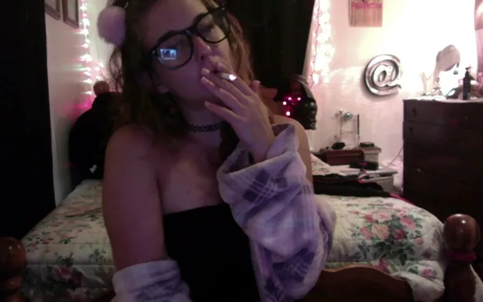 Alli Anderson: Cute Bored Smoking