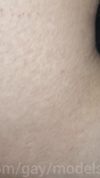 Knulla Milky Twink sperma och sperma direkt i köket tills föräldrarna såg oss, exklusivt