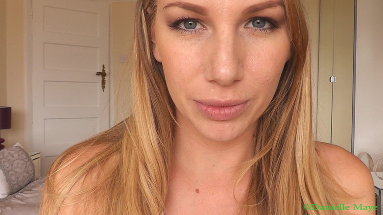 Danielle Maye: ダニスマウスの探索