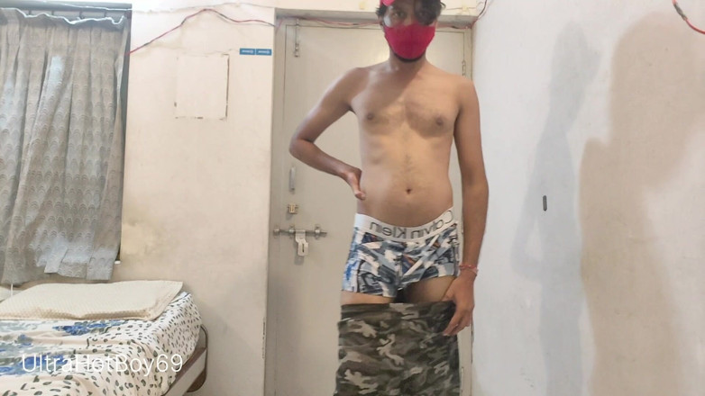 UltraHotBoy69: Cậu bé hấp dẫn