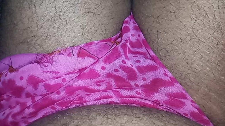 Hungry cliff: Desi kalhotky