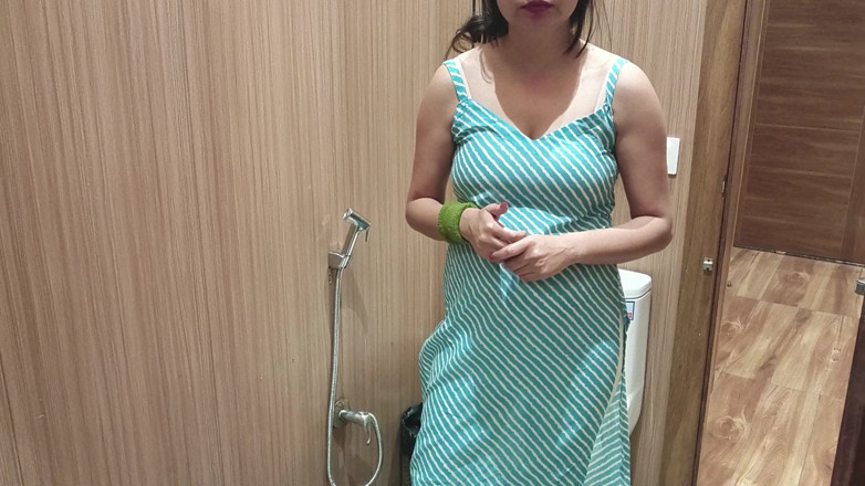 Saarabhabhi6: Bhabhi nach heißem bad desi mädchen Urin mit Hindi Audio