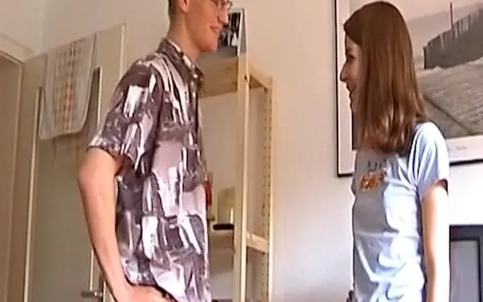 Deutsche Camgirls: Amateur German Teen Drinks Cum After Hot Fuck