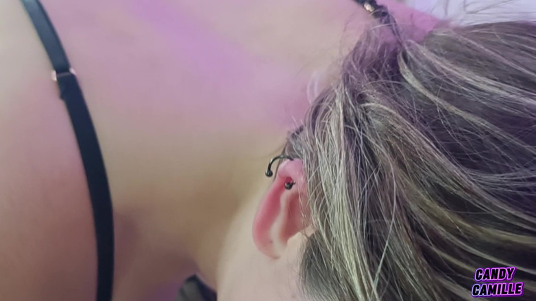 Candy Camille: 대학생과 커클드 쓰리섬 (그의 모든 정액 섭취)