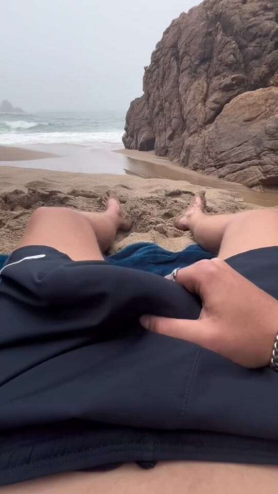 Axton Drake: Geiler strandspaß