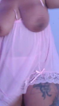 A Papi Le Gusta Jugar Con Mi Boca Y Mis Tetas En Camara En Vivo