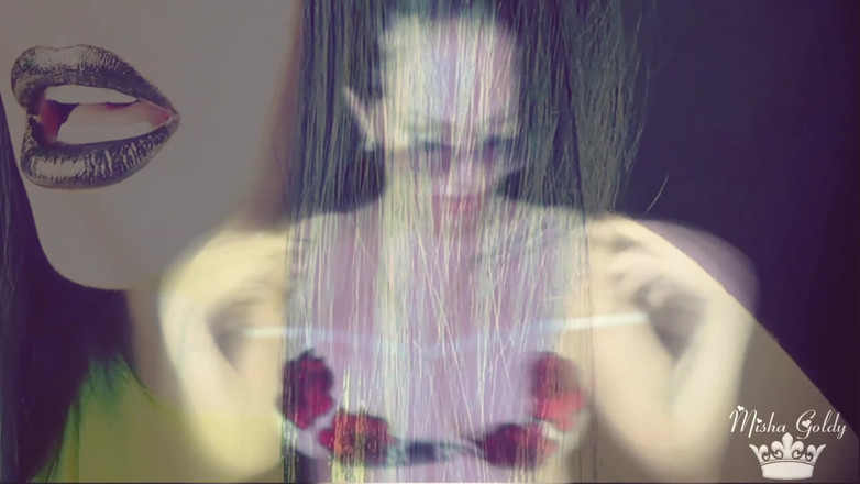 Goddess Misha Goldy: Labbra lucide e grandi tette mente scopano con joi e...