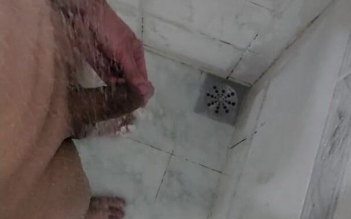 Lk dick: Mijn lul schoonmaken onder de douche