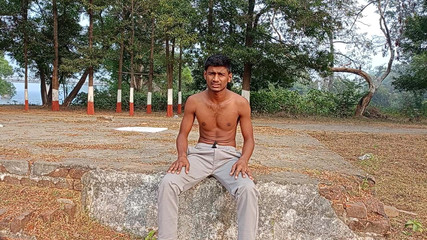 LinearOrnament35: Cara bersalaman sambil duduk