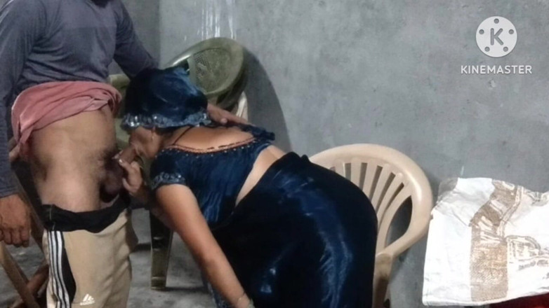 Saxesageth: Awek panas dan desi berkongkek suri rumah yang cantik