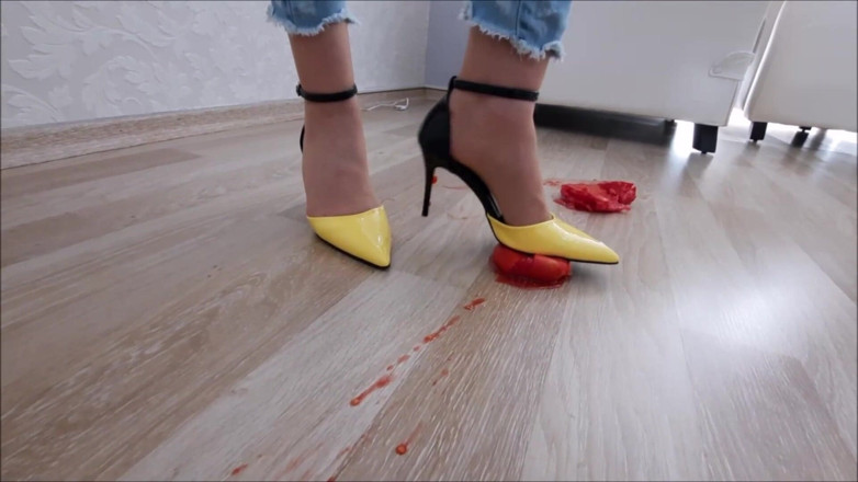 Goddess Lina: Goddess Lina Tomatoes Crush